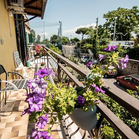 Yourquadrarooms B&B ローマ エクステリア 写真