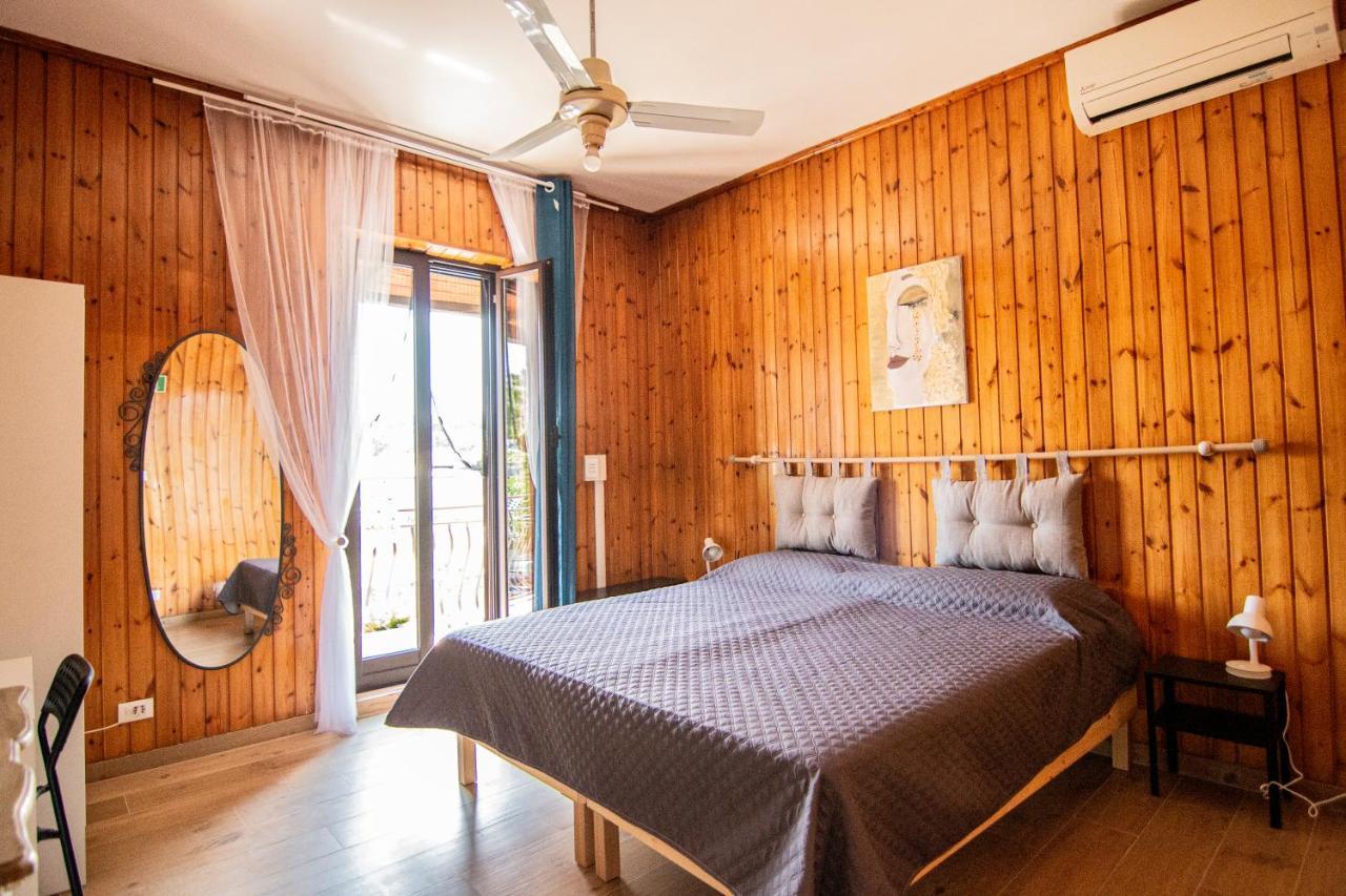 Yourquadrarooms B&B ローマ エクステリア 写真
