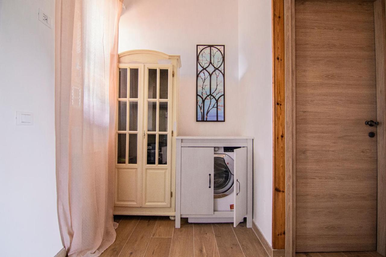 Yourquadrarooms B&B ローマ エクステリア 写真